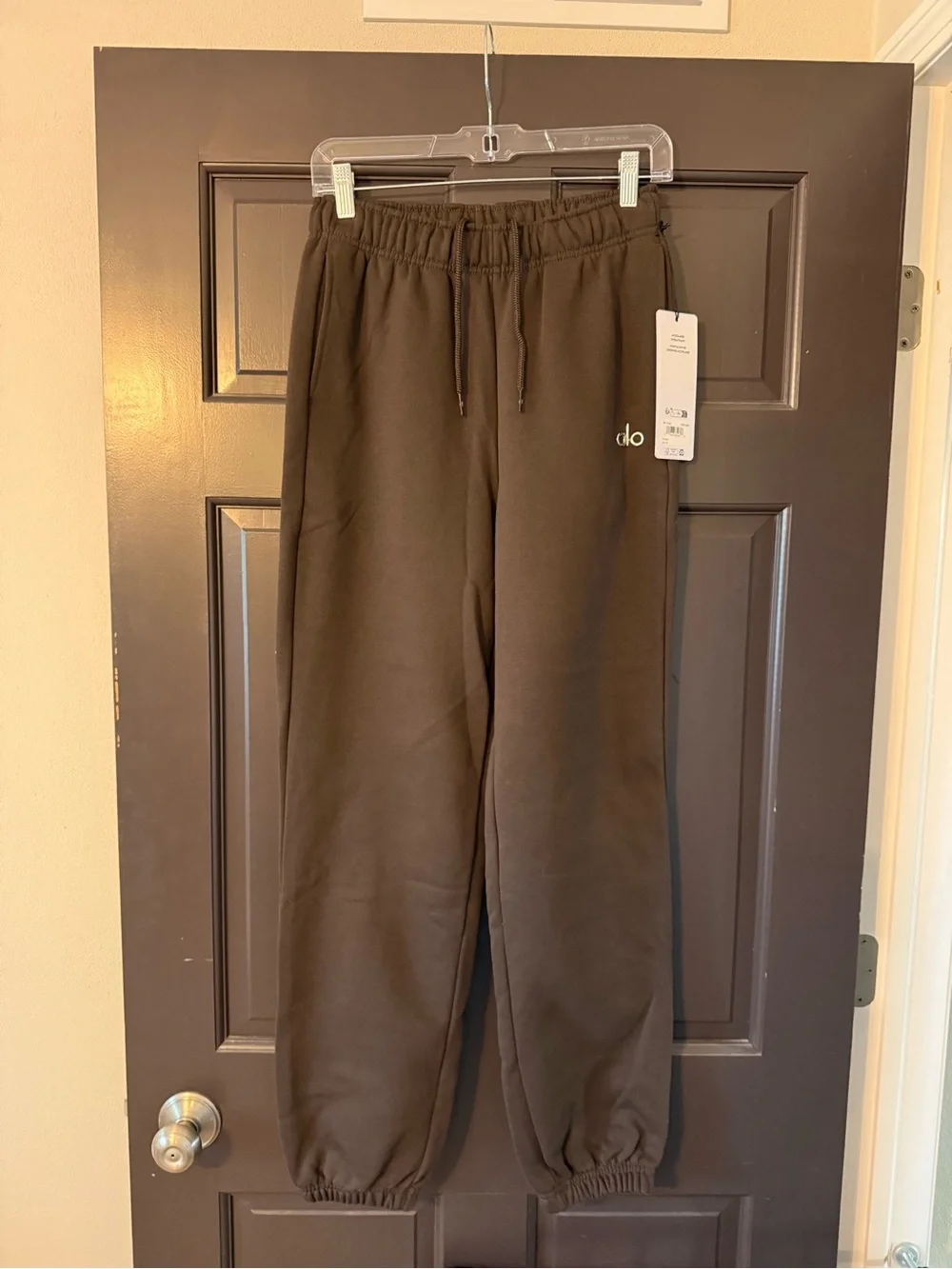 ALO Yoga Accolade Sweatpants Jogger Espresso Brown XS XSmall NWT New